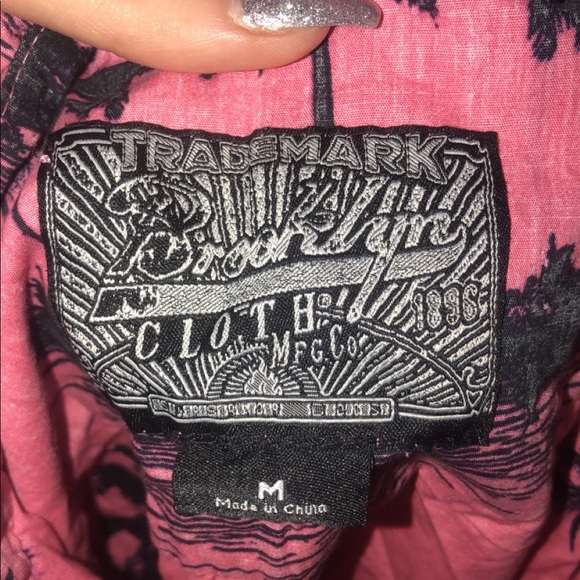 Men’s Festive palm tree button up tee - Picture 2 of 2